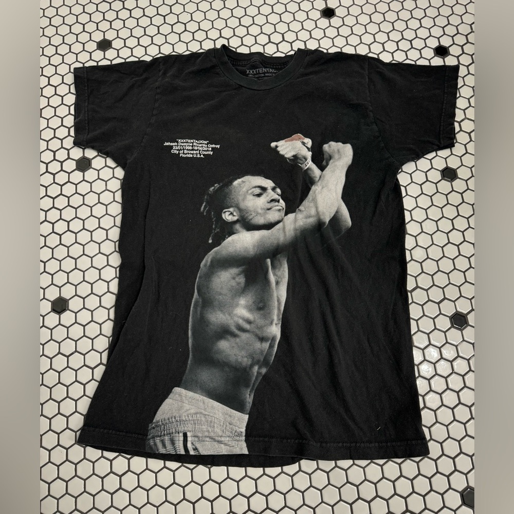 Xxxtentacion shirt size small